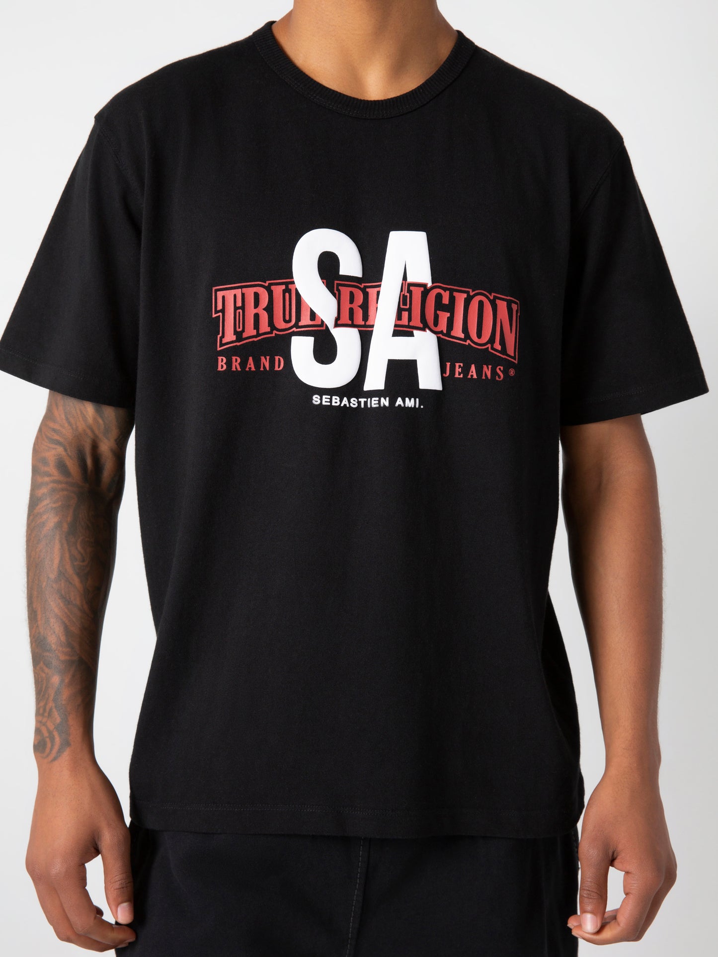 SATR COLLAB T-SHIRT : BLACK