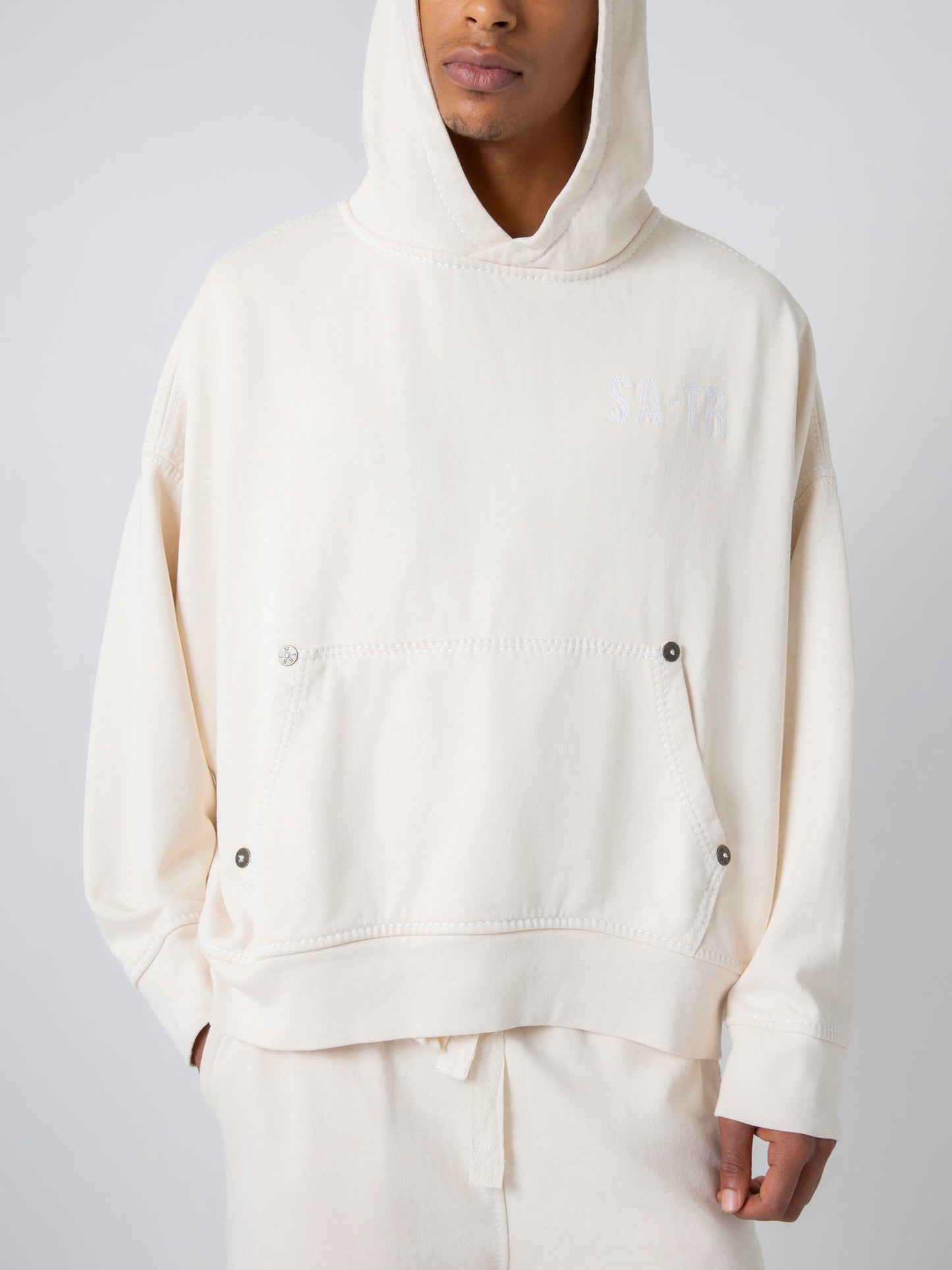 SATR LOGO HOODIE : OFF-WHITE