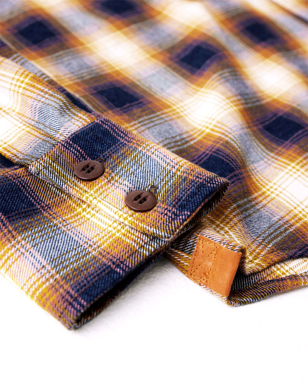 SIMPLE BUTTON DOWN SHIRT : WHEAT