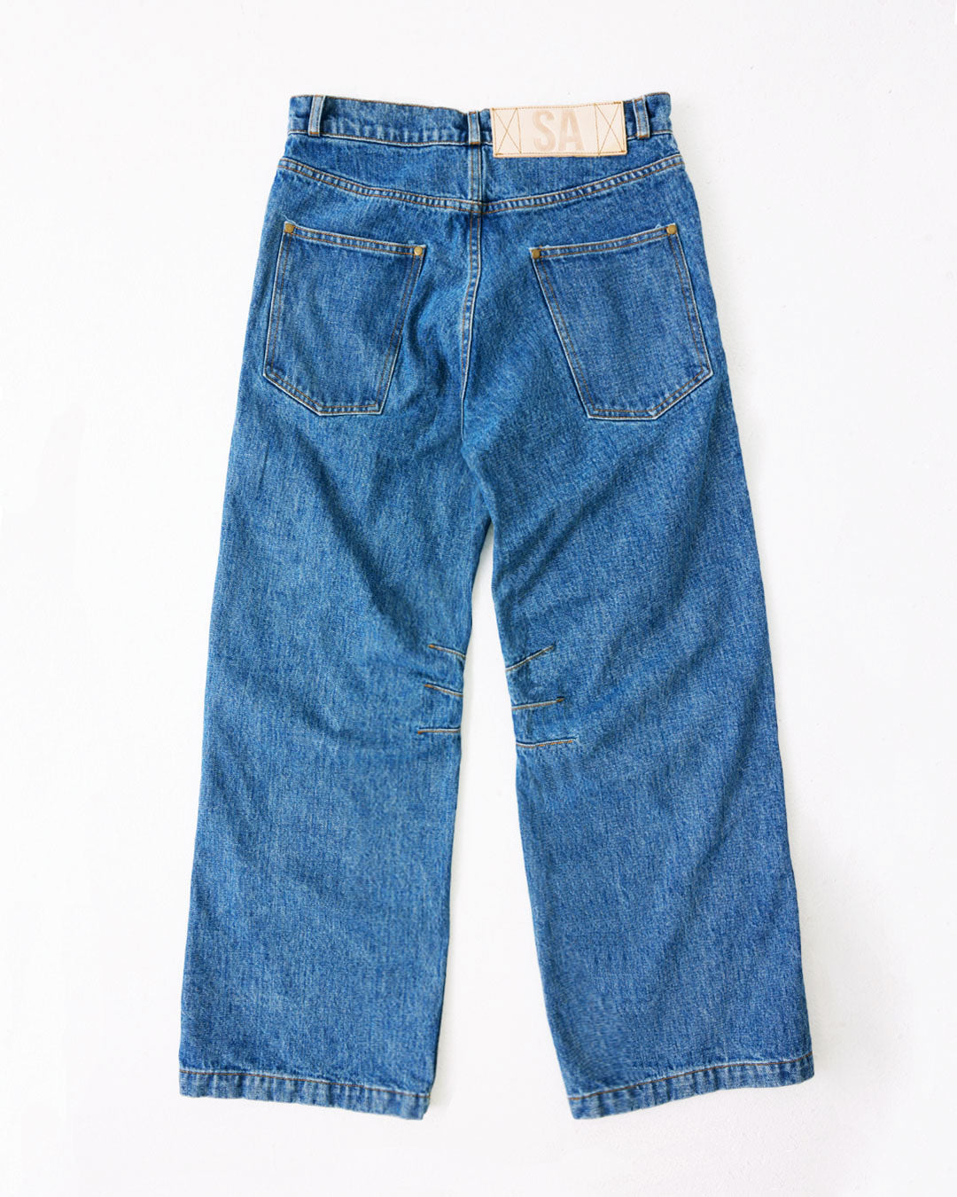 WARPED WIDE-LEG JEANS : MID-WASH