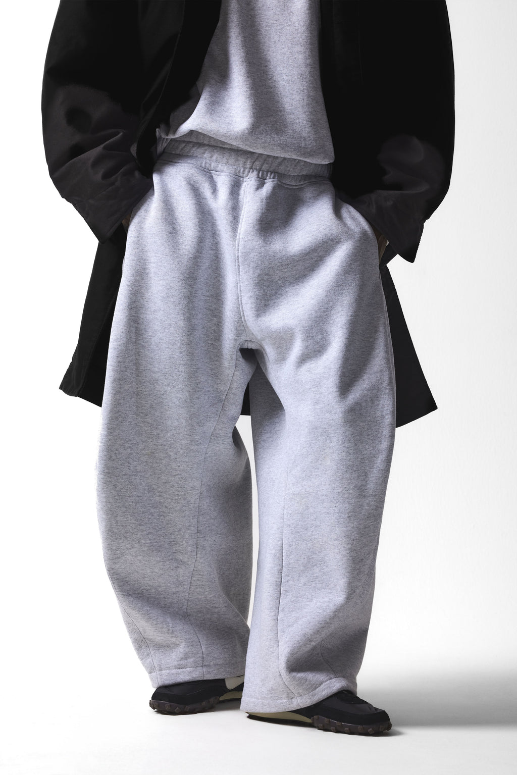 WARPED LOUNGE PANT : HEATHER GRAY