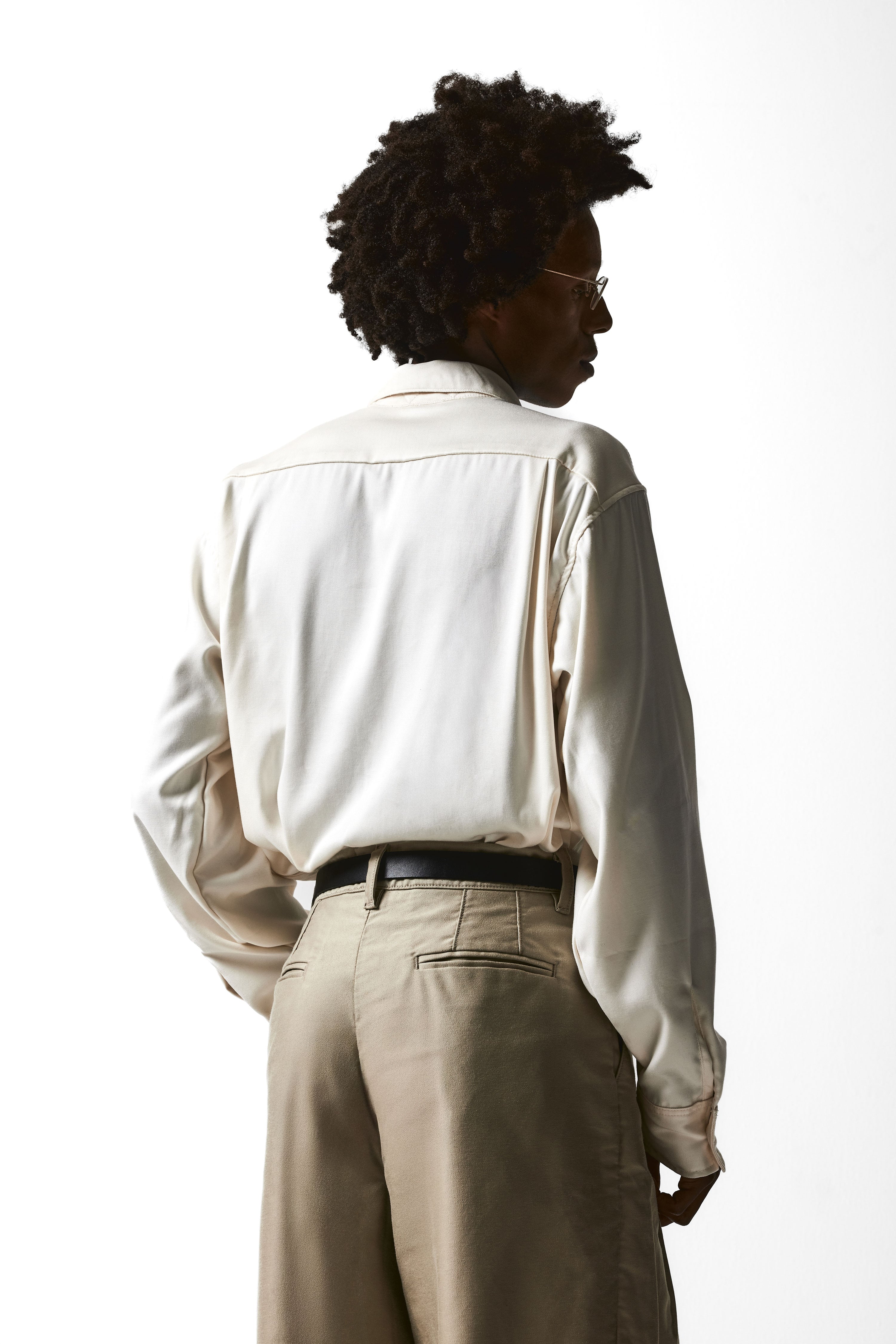 "THE CLASSIC" SHIRT : CREAM WHITE