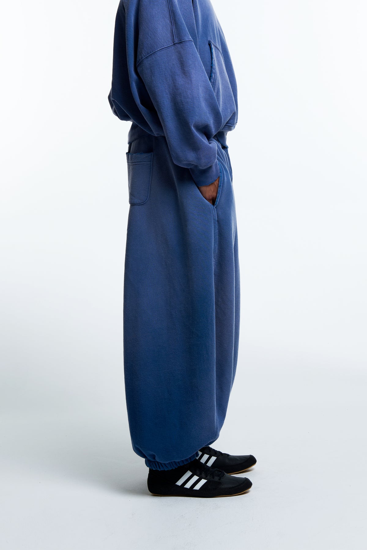 WARPED CLASSIC SWEAT PANT : SF INDIGO